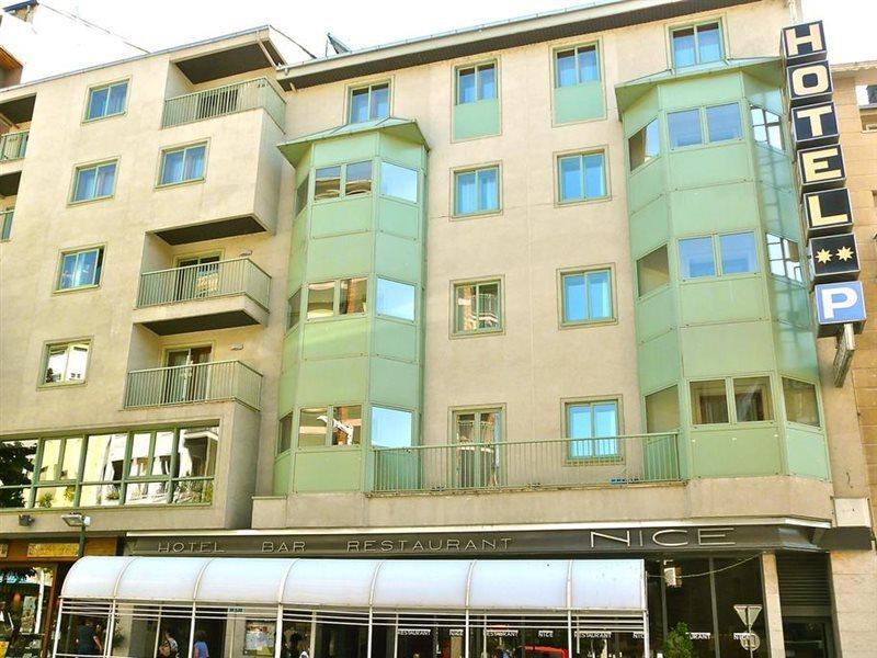 Hotel Nice ラ・セウ・ドゥルジェイ エクステリア 写真