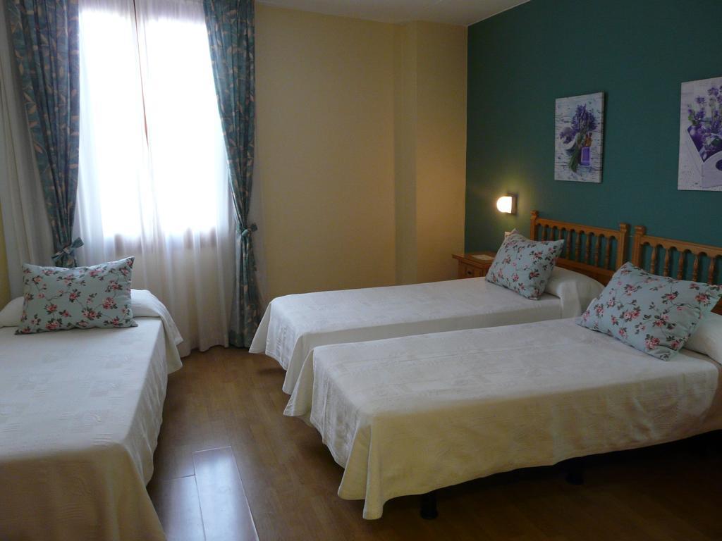 Hotel Nice ラ・セウ・ドゥルジェイ エクステリア 写真
